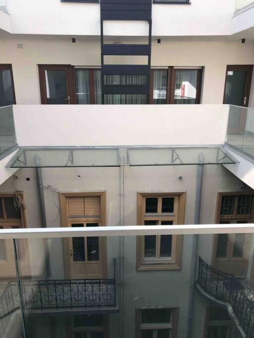 Luxury Cozy 2 Bdr Downtown Apt.5 Boedapest Buitenkant foto