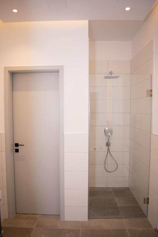Luxury Cozy 2 Bdr Downtown Apt.5 Boedapest Buitenkant foto